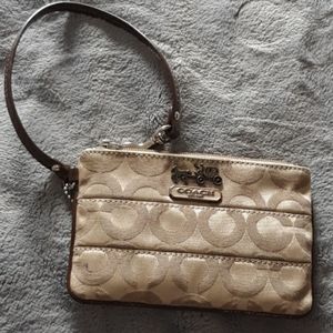Wristlet